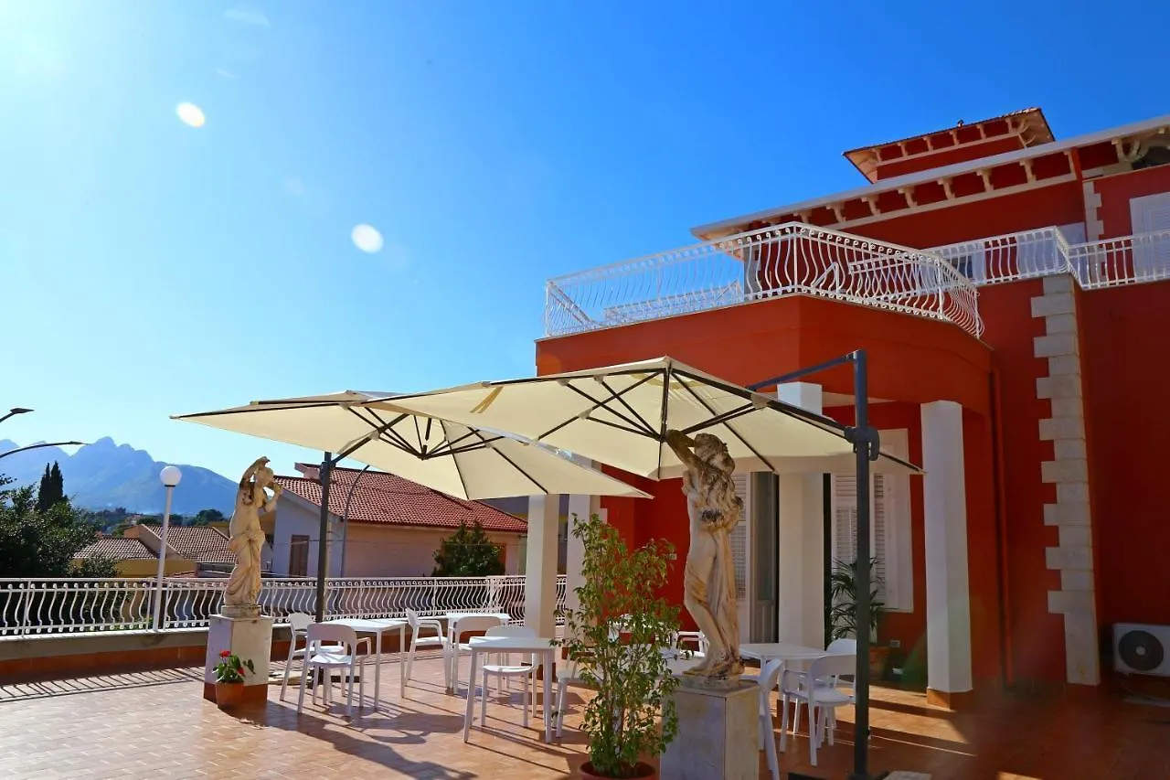 ベッド・アンド・ブレックファスト Villa Edera Rental Room サンタ・フラーヴィア